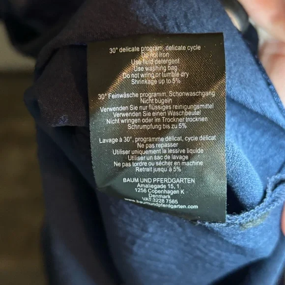 Baum und Pferdgarten | Aneto Crinkle Satin Cutout Long Sleeve Dress | Size 10 - Picture 8 of 12